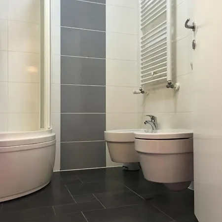 Happy Place Apartment